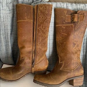 Olu Kai boots size 9